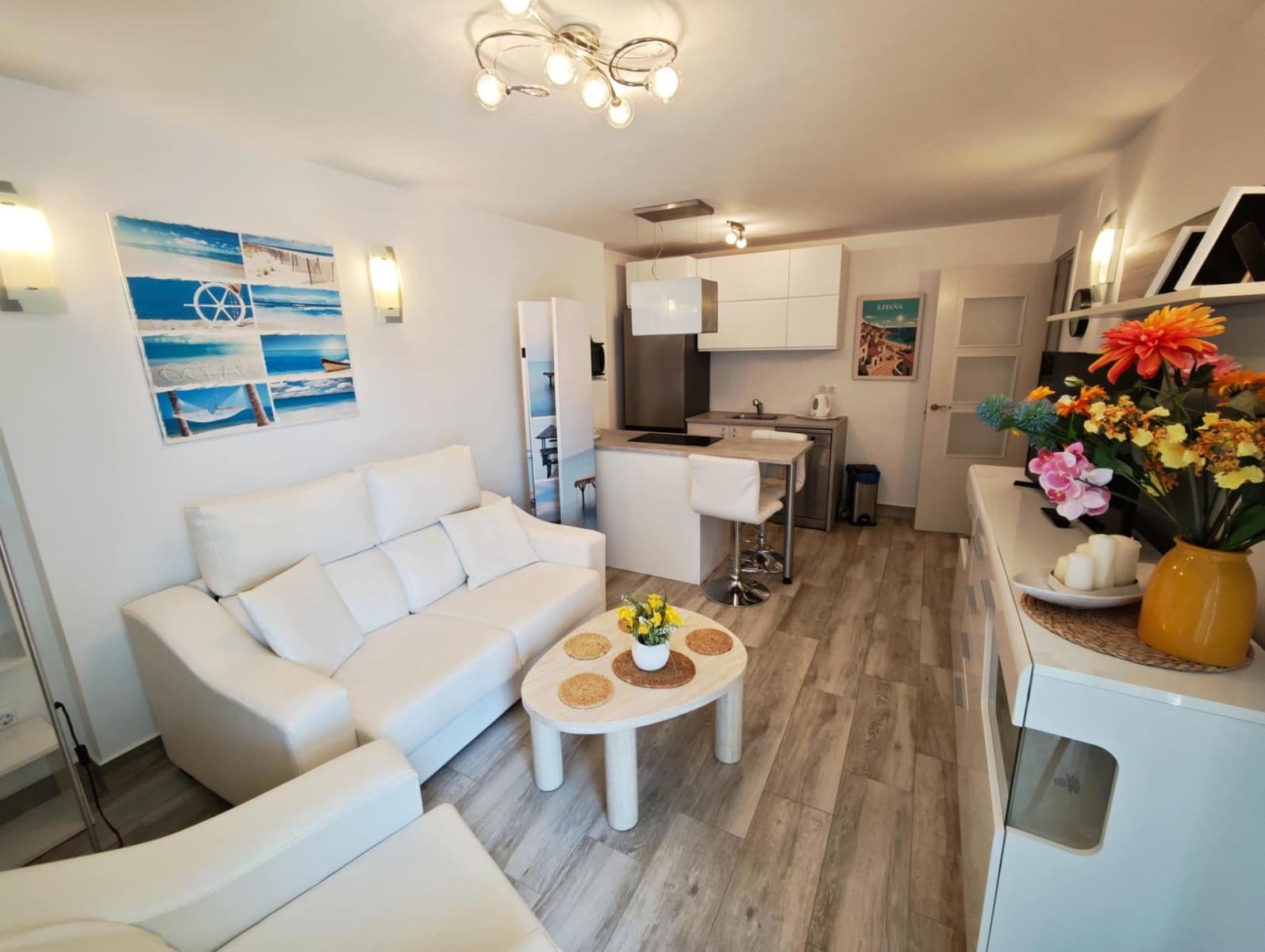 2 bedroom Apartment for sale in Benalmadena with pool - € 300,000 (Ref: 10089642)