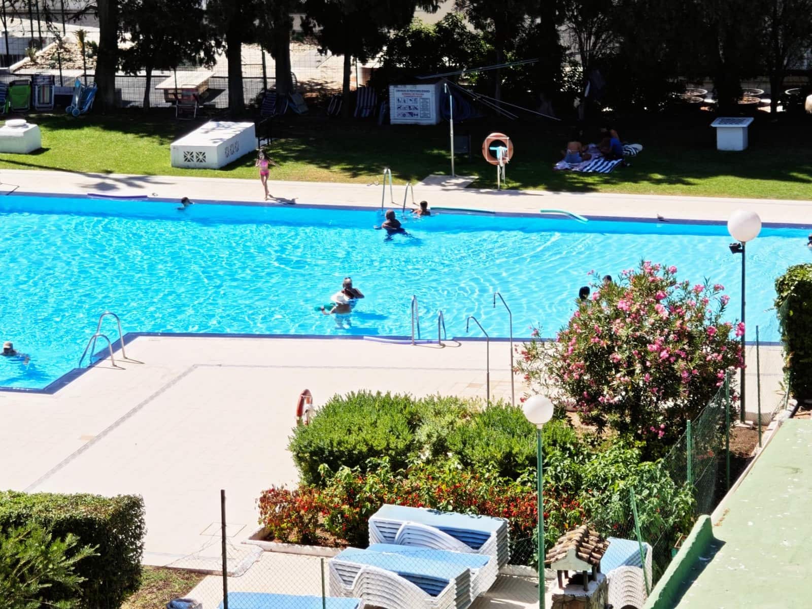 2 bedroom Apartment for sale in Benalmadena with pool - € 300,000 (Ref: 10089642)
