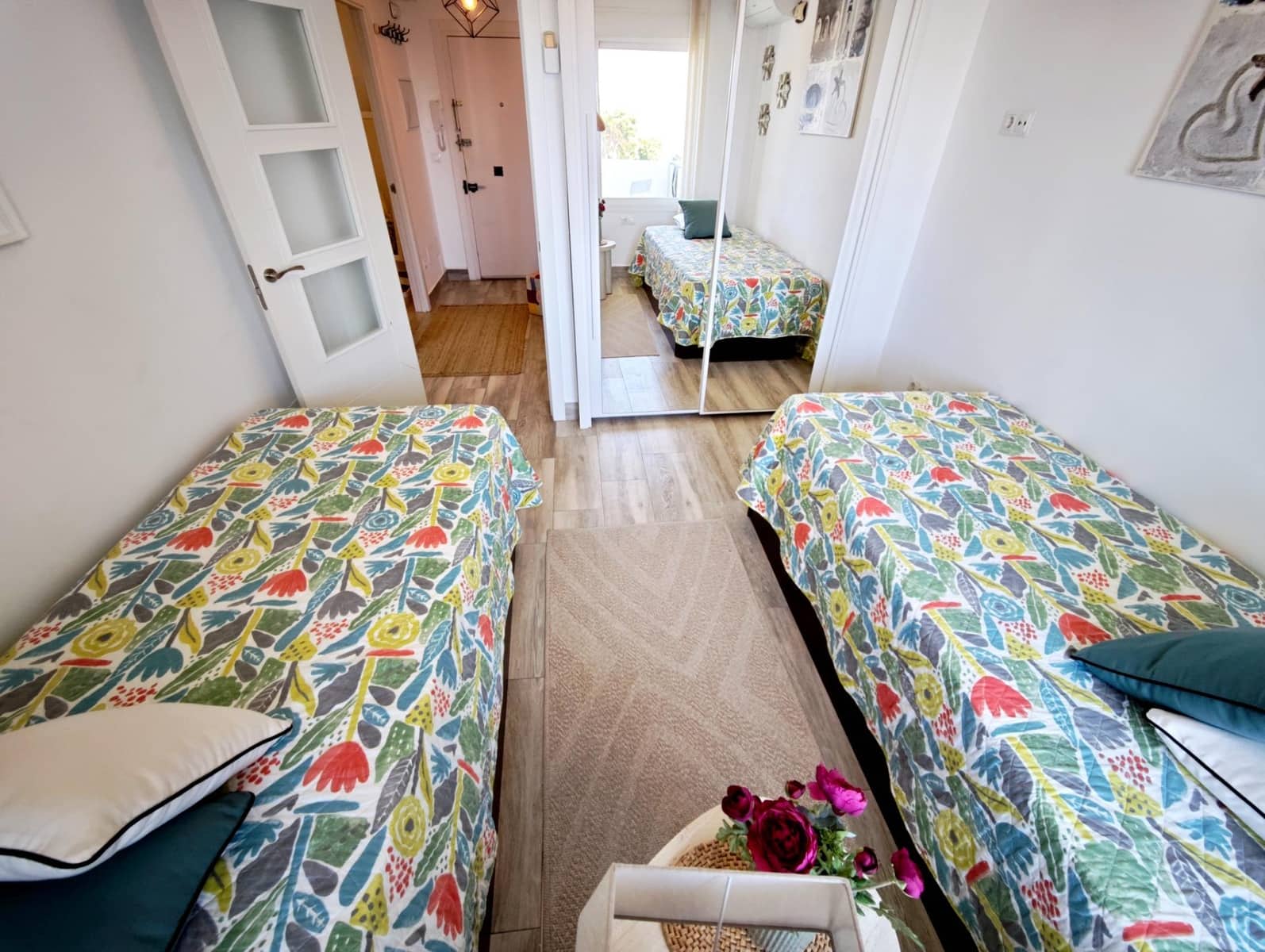 2 bedroom Apartment for sale in Benalmadena with pool - € 300,000 (Ref: 10089642)