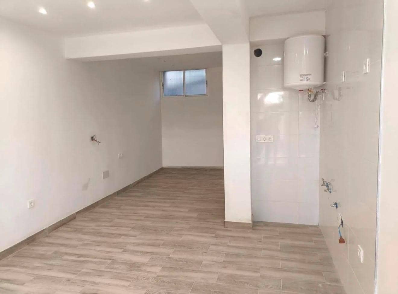 1 quarto Comercial para venda em Torremolinos - 147 000 € (Ref: 10089645)