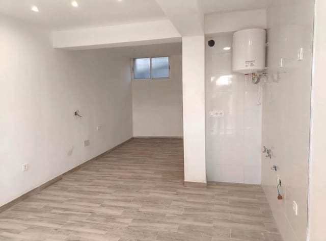 1 quarto Comercial para venda em Torremolinos - 147 000 € (Ref: 10089645)