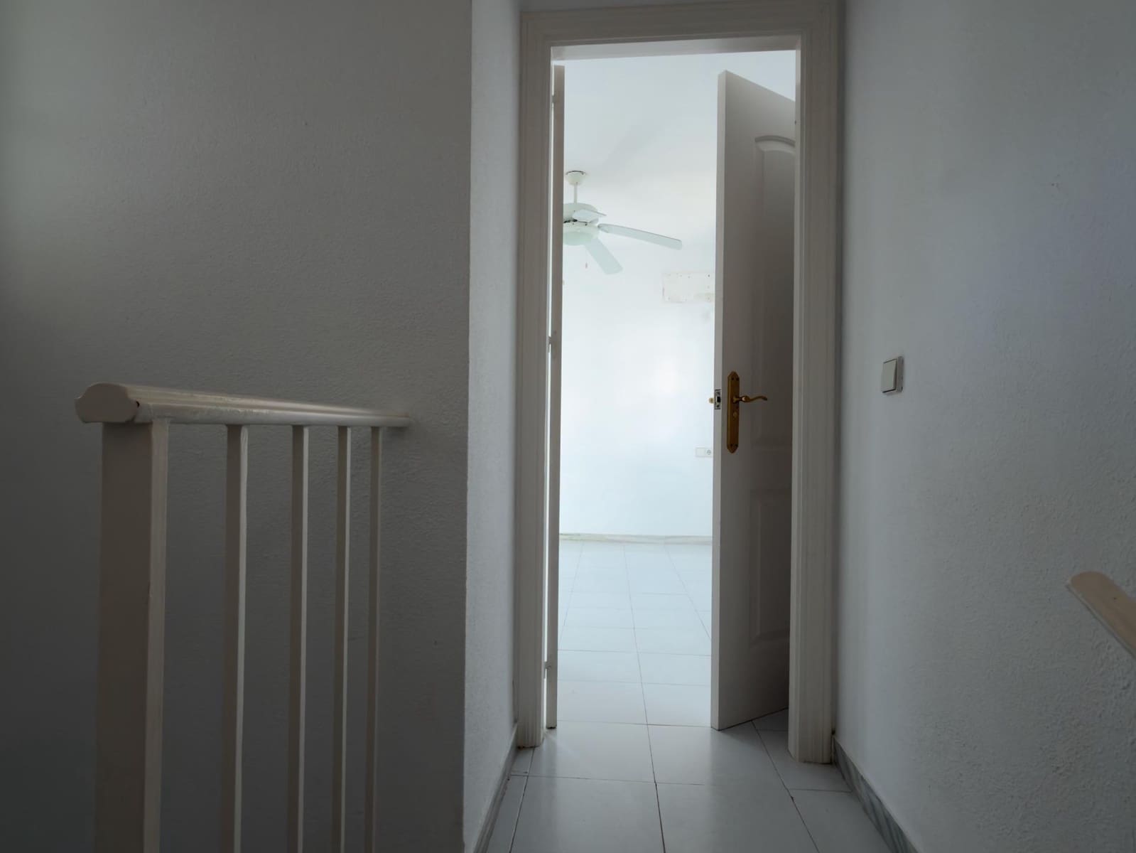 Adosado de 3 habitaciones en Torrequebrada en venta con piscina - 380.000 € (Ref: 10098354)