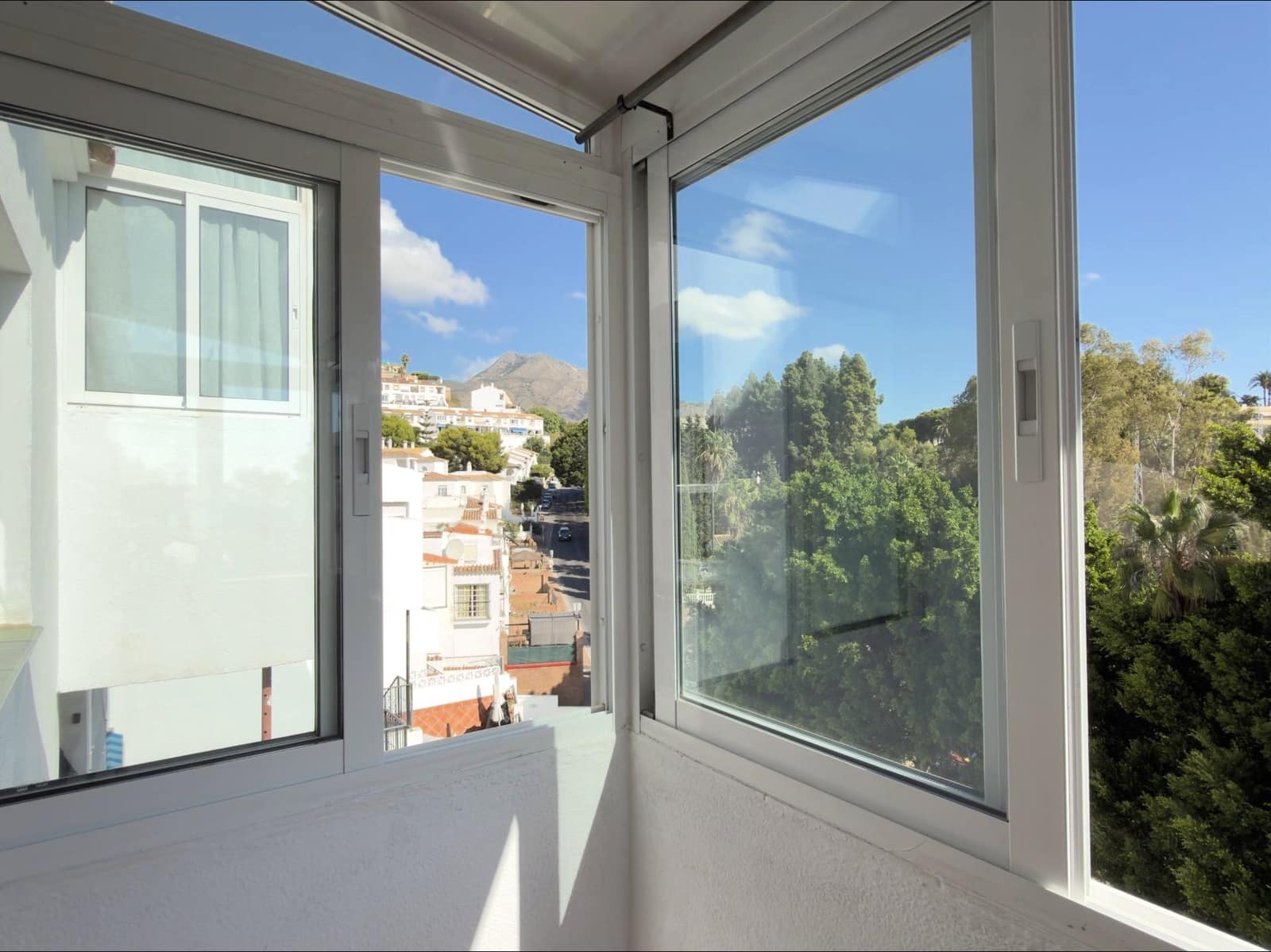 Adosado de 3 habitaciones en Torrequebrada en venta con piscina - 380.000 € (Ref: 10098354)