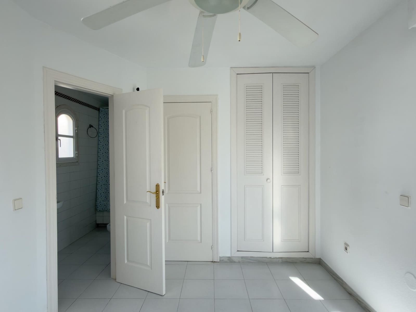 Adosado de 3 habitaciones en Torrequebrada en venta con piscina - 380.000 € (Ref: 10098354)