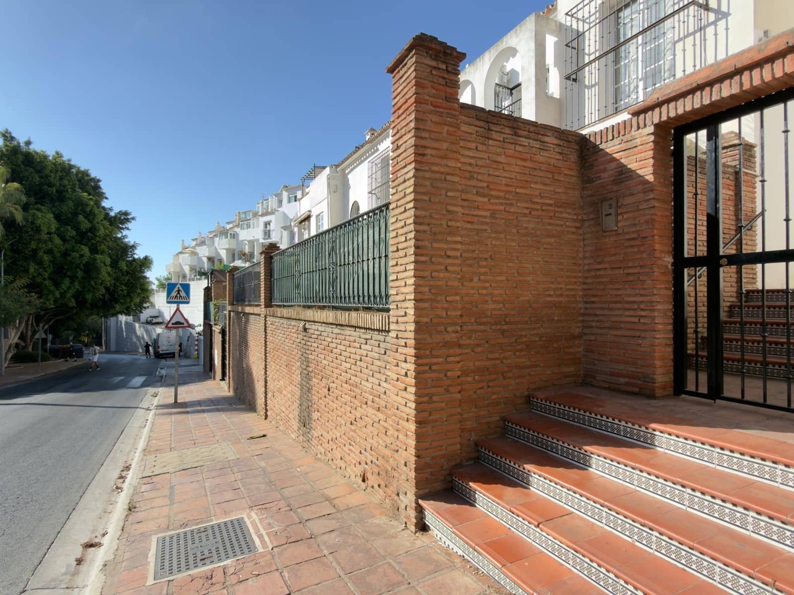 Adosado de 3 habitaciones en Torrequebrada en venta con piscina - 380.000 € (Ref: 10098354)