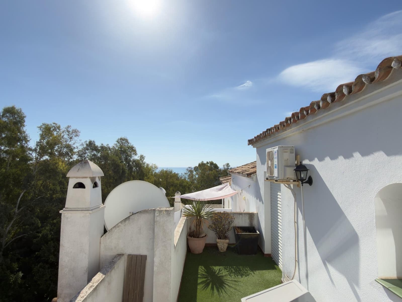 Adosado de 3 habitaciones en Torrequebrada en venta con piscina - 380.000 € (Ref: 10098354)