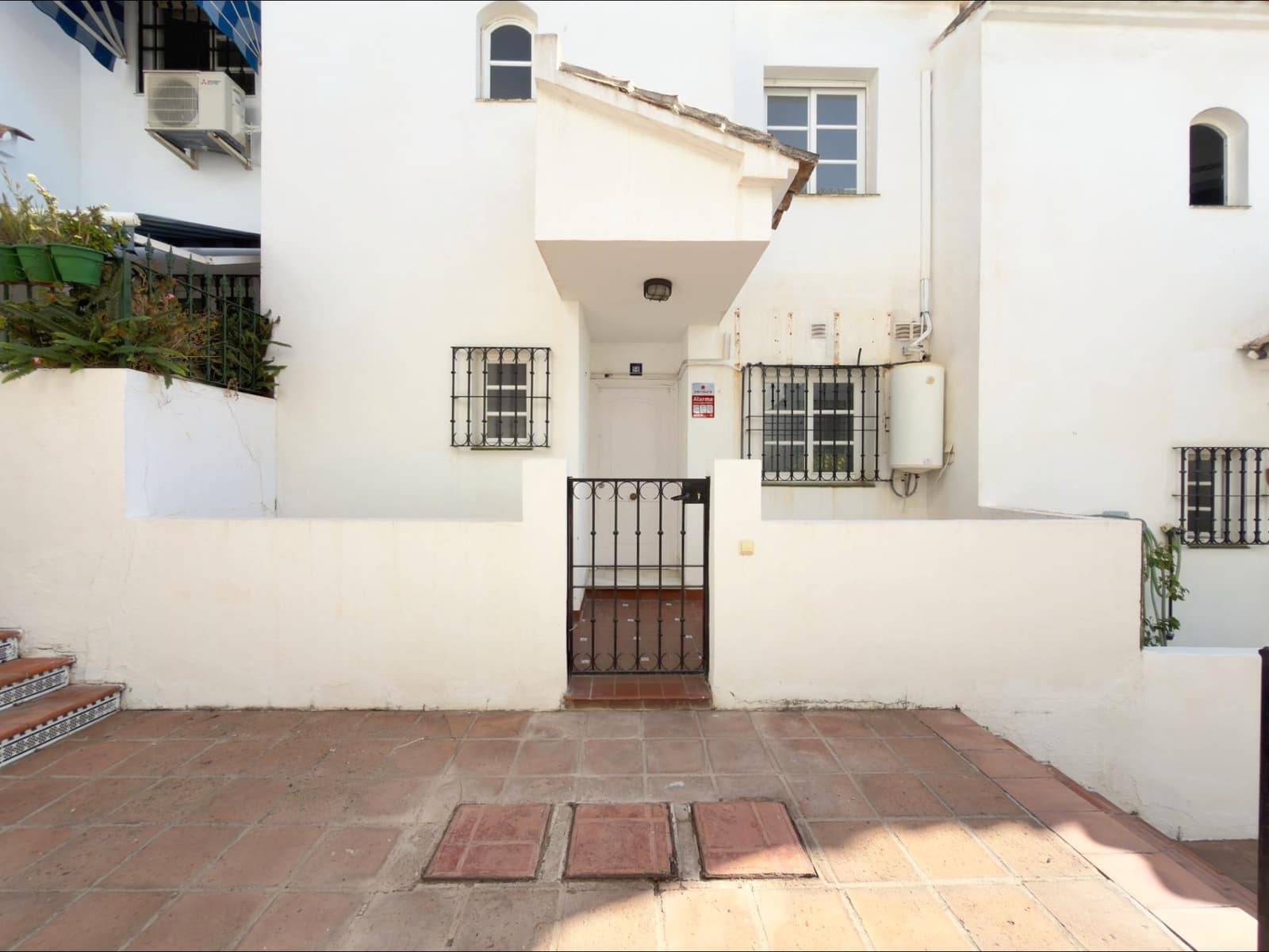 Adosado de 3 habitaciones en Torrequebrada en venta con piscina - 380.000 € (Ref: 10098354)