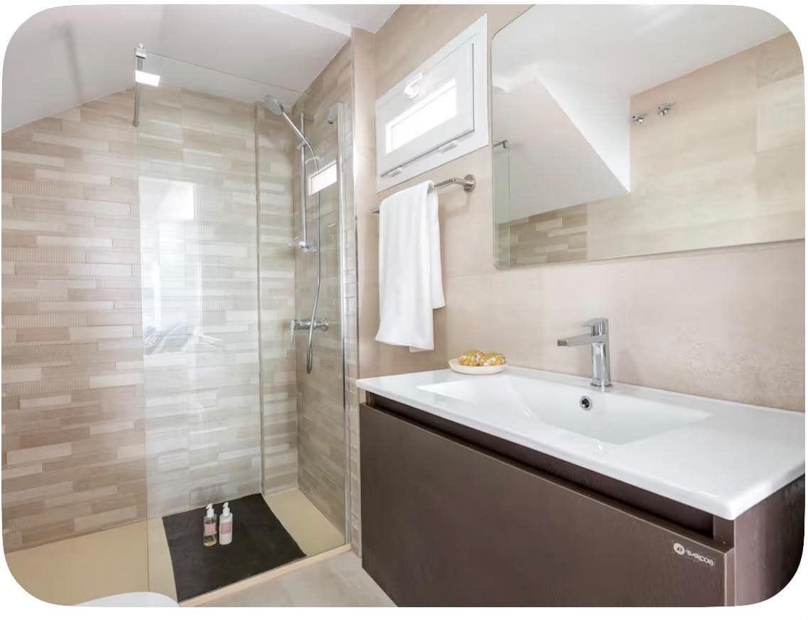 3 soverom Villa til salgs i Malaga by - € 995 000 (Ref: 10115847)