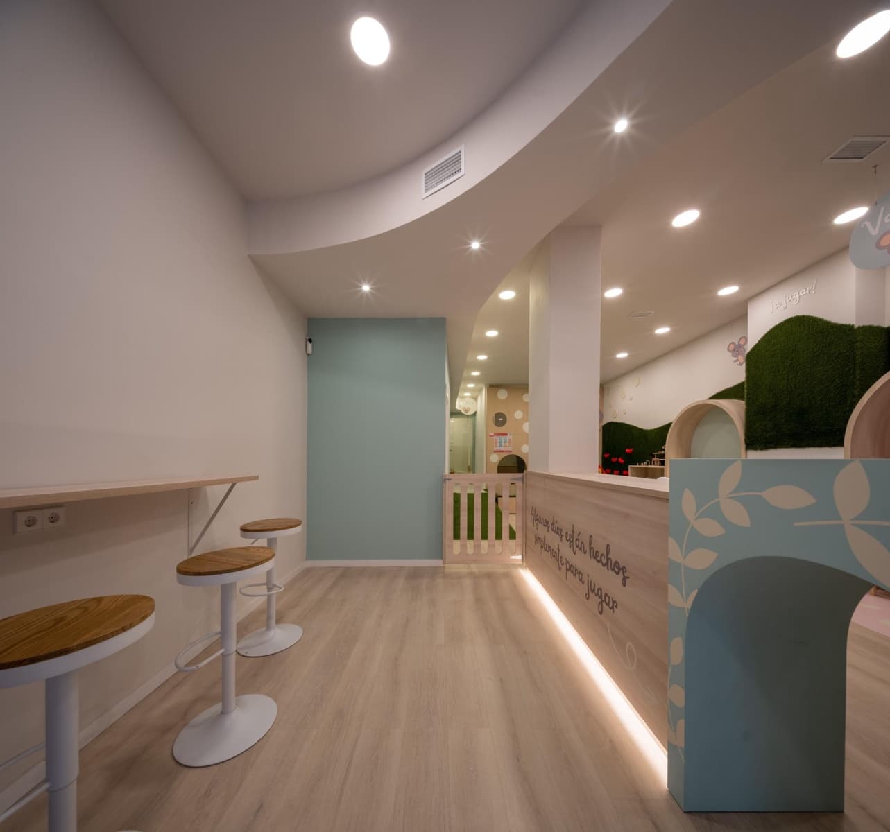 Entreprise à louer à Malaga ville - 1 500 € (Ref: 10130122)