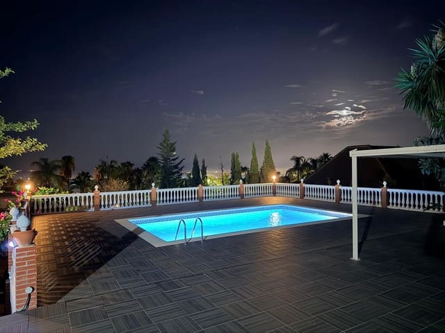 4 chambre Villa/Maison à vendre à Pinos de Alhaurin, Alhaurín de la Torre avec piscine - 850 000 € (Ref: 10130125)