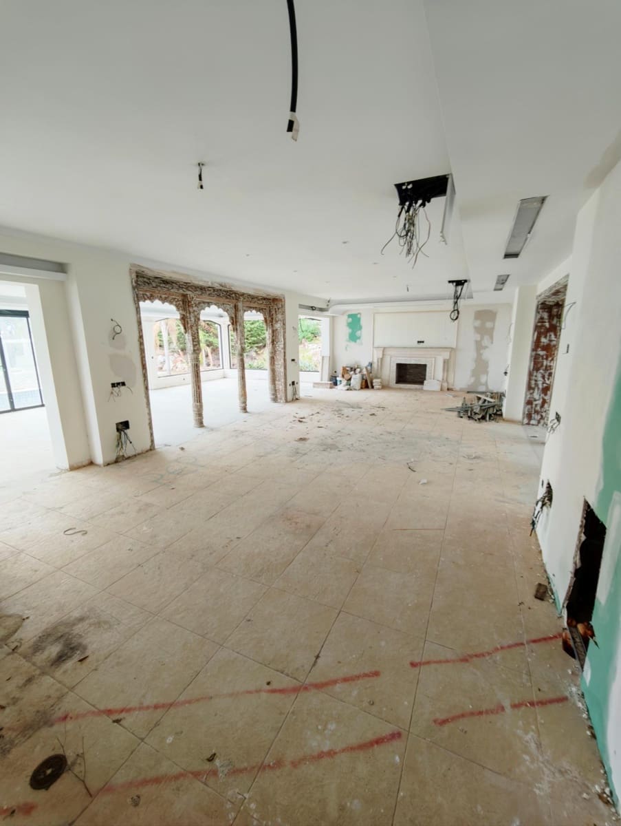 4 soveværelse Villa til salg i La Mairena med swimmingpool garage - € 995.000 (Ref: 10139931)