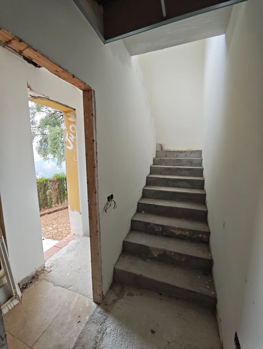 4 soveværelse Villa til salg i La Mairena med swimmingpool garage - € 995.000 (Ref: 10139931)