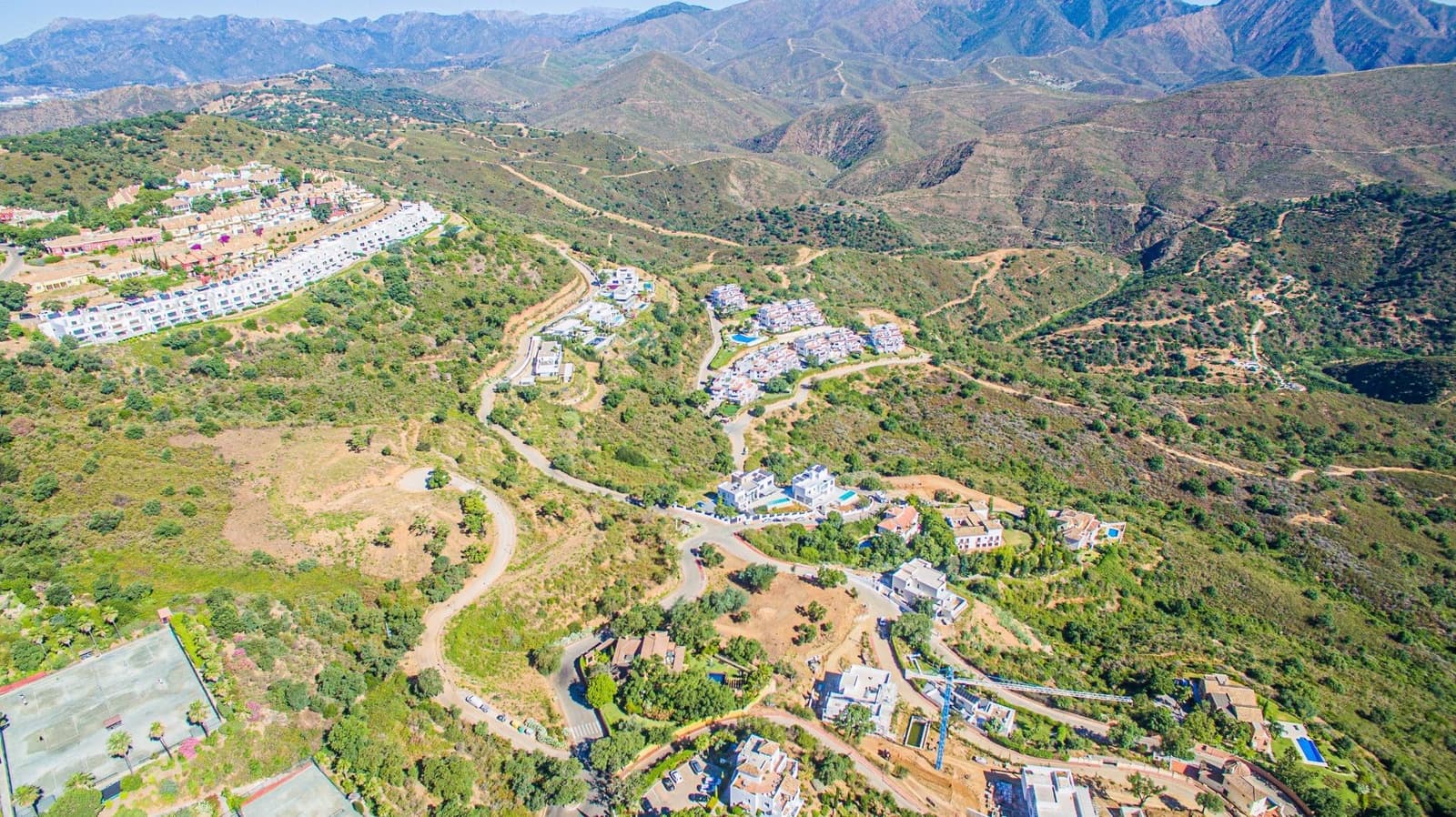 Building Plot for sale in La Mairena - € 6,448,800 (Ref: 10142585)