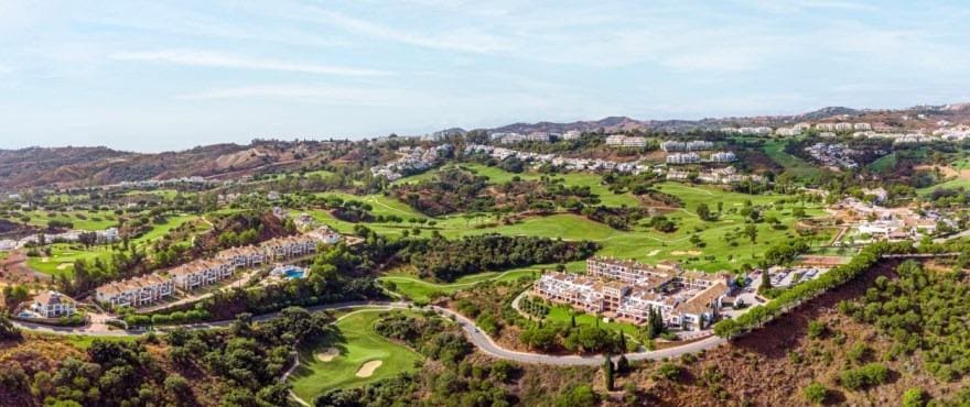 3 soverom Rekkehus til salgs i Mijas med svømmebasseng garasje - € 650 000 (Ref: 10155461)
