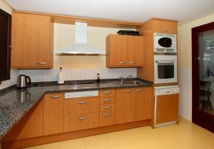 2 bedroom Apartment for sale in La Mairena with pool garage - € 365,000 (Ref: 10159634)