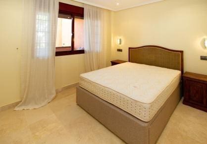 2 sypialnia Apartament na sprzedaż w La Mairena, Ojen z basenem garażem - 365 000 € (Ref: 10159634)
