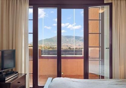 2 bedroom Apartment for sale in La Mairena with pool garage - € 365,000 (Ref: 10159635)
