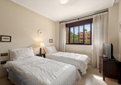 2 bedroom Apartment for sale in La Mairena with pool garage - € 365,000 (Ref: 10159635)