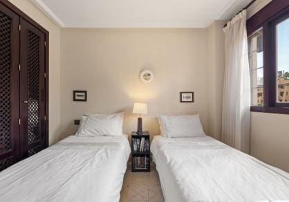 2 bedroom Apartment for sale in La Mairena with pool garage - € 365,000 (Ref: 10159635)