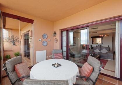 2 bedroom Apartment for sale in La Mairena with pool garage - € 365,000 (Ref: 10159635)