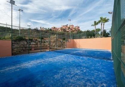 2 soveværelse Lejlighed til salg i La Mairena med swimmingpool garage - € 339.000 (Ref: 10159636)