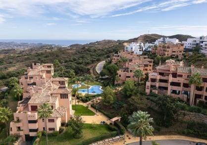 2 bedroom Apartment for sale in La Mairena with pool garage - € 339,000 (Ref: 10159636)