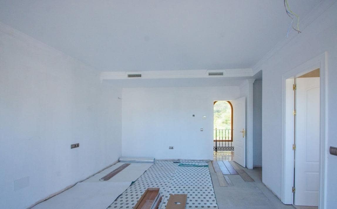 5 sovrum Villa till salu i Mijas med pool garage - 1 350 000 € (Ref: 10159638)