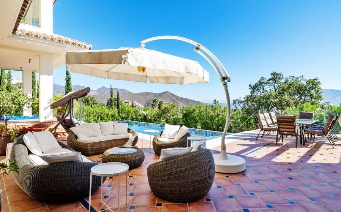 Chalet de 6 habitaciones en La Mairena en venta con piscina garaje - 2.100.000 € (Ref: 10159639)