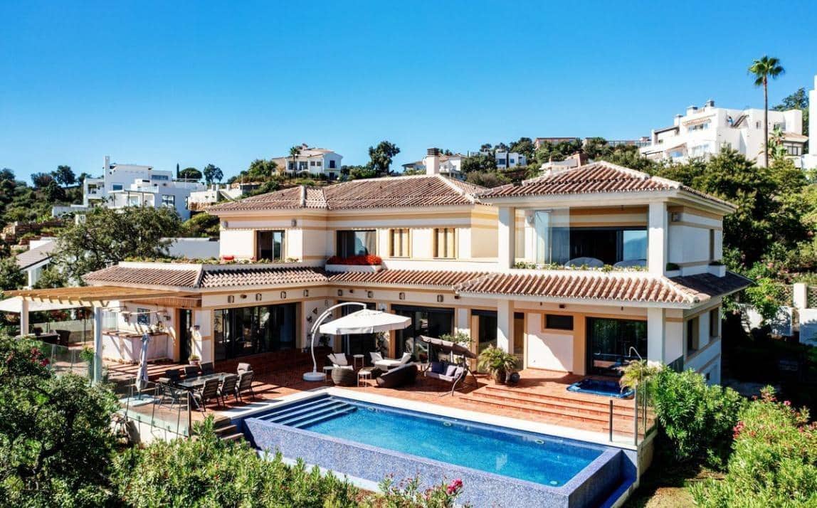 Chalet de 6 habitaciones en La Mairena en venta con piscina garaje - 2.100.000 € (Ref: 10159639)