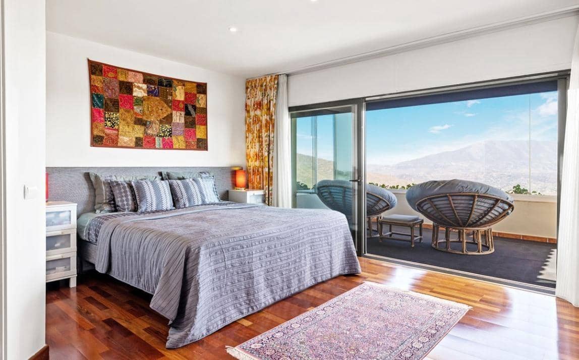 Chalet de 6 habitaciones en La Mairena en venta con piscina garaje - 2.100.000 € (Ref: 10159639)