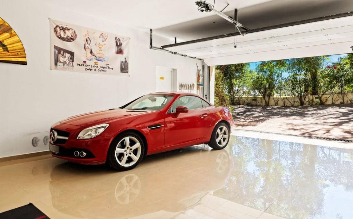 Chalet de 6 habitaciones en La Mairena en venta con piscina garaje - 2.100.000 € (Ref: 10159639)