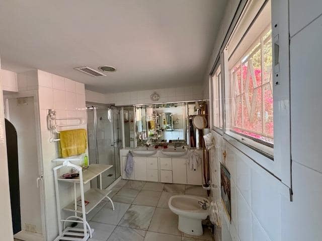 10 slaapkamer Villa te koop in Malaga stad met zwembad garage - € 3.999.000 (Ref: 10161760)