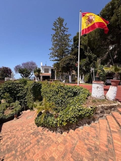 10 slaapkamer Villa te koop in Malaga stad met zwembad garage - € 3.999.000 (Ref: 10161760)