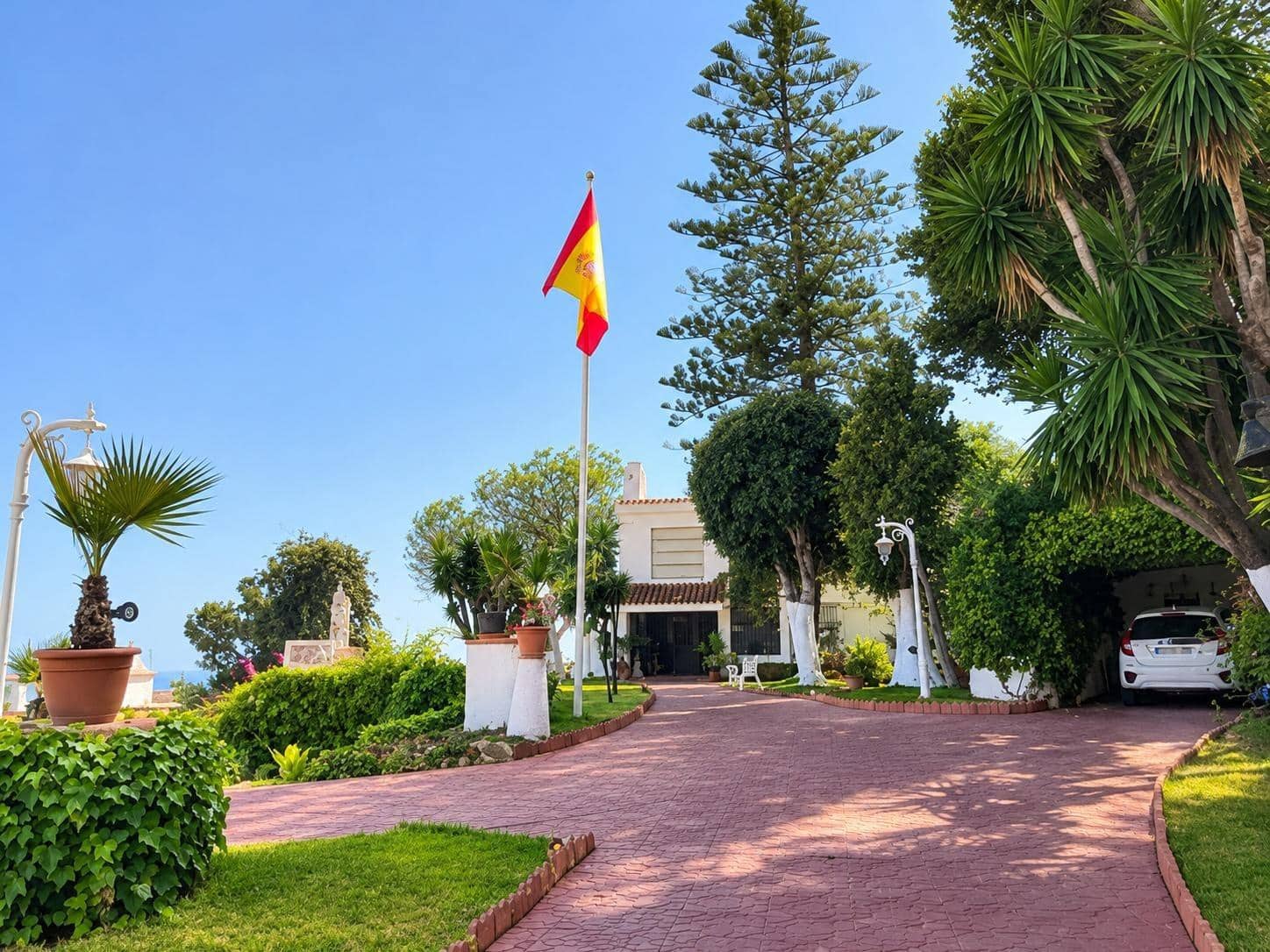 10 slaapkamer Villa te koop in Malaga stad met zwembad garage - € 3.999.000 (Ref: 10161760)