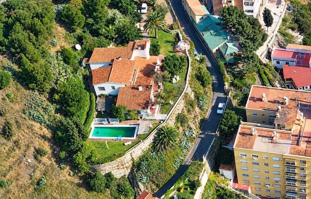 10 slaapkamer Villa te koop in Monte Sancha, Málaga stad met zwembad garage - € 3.999.000 (Ref: 10161760)
