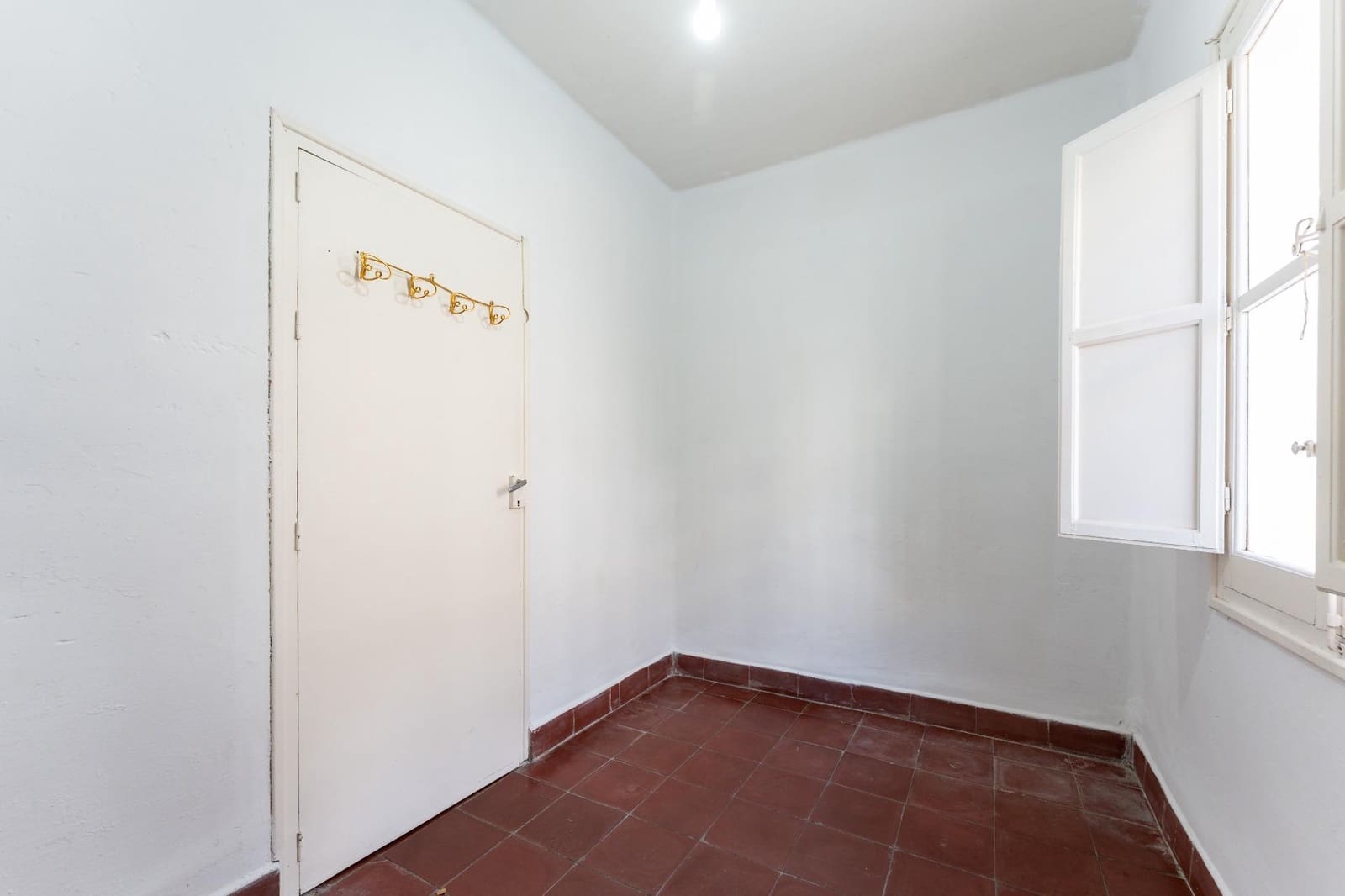 4 slaapkamer Flat te koop in Malaga stad - € 230.000 (Ref: 10173878)