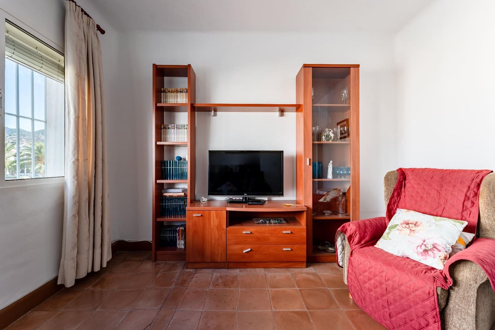 4 slaapkamer Flat te koop in Malaga stad - € 230.000 (Ref: 10173878)