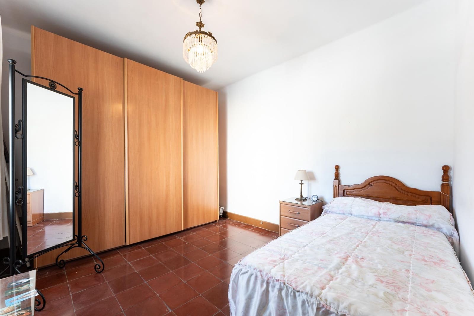 4 slaapkamer Flat te koop in Malaga stad - € 230.000 (Ref: 10173878)