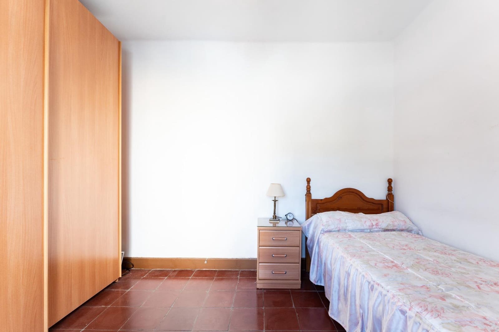 4 slaapkamer Flat te koop in Malaga stad - € 230.000 (Ref: 10173878)