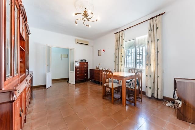 4 soverom Leilighet til salgs i Ciudad Jardín, Málaga by - € 230 000 (Ref: 10173878)