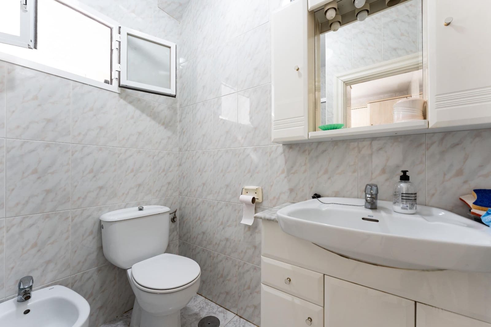 4 slaapkamer Flat te koop in Malaga stad - € 230.000 (Ref: 10173878)