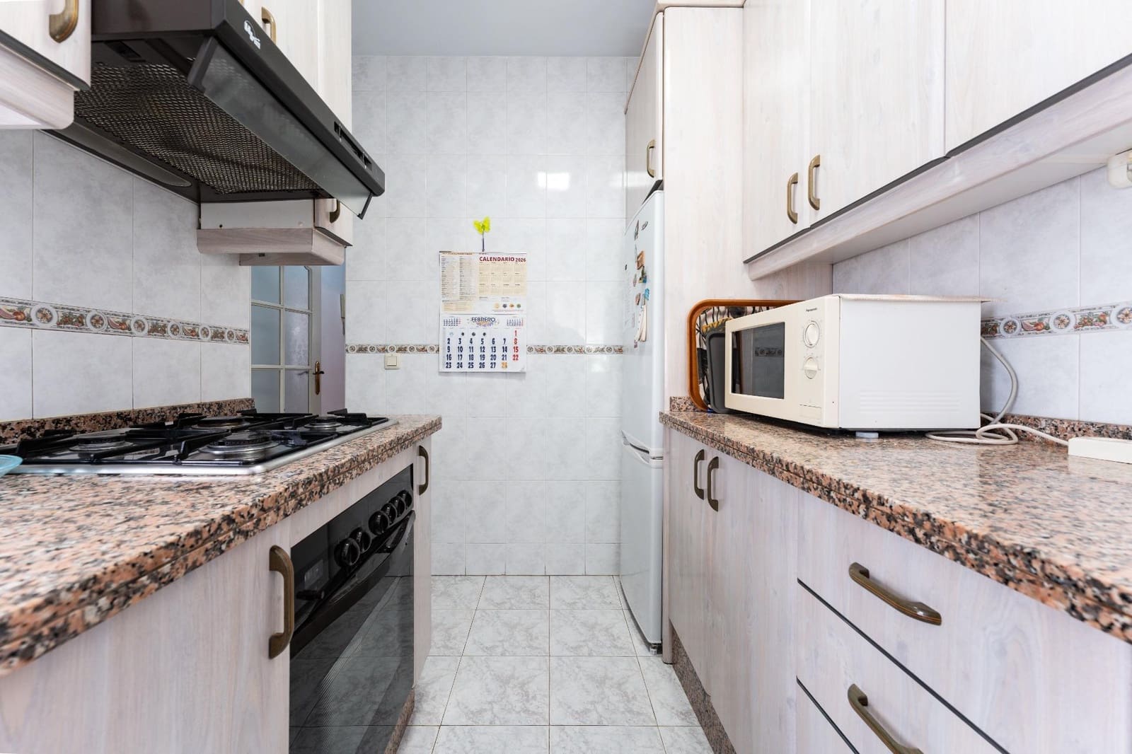 4 slaapkamer Flat te koop in Malaga stad - € 230.000 (Ref: 10173878)