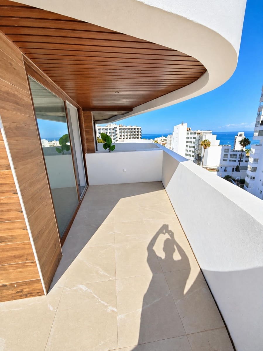 2 bedroom Penthouse for sale in Arroyo de la Miel with pool garage - € 695,000 (Ref: 10180835)