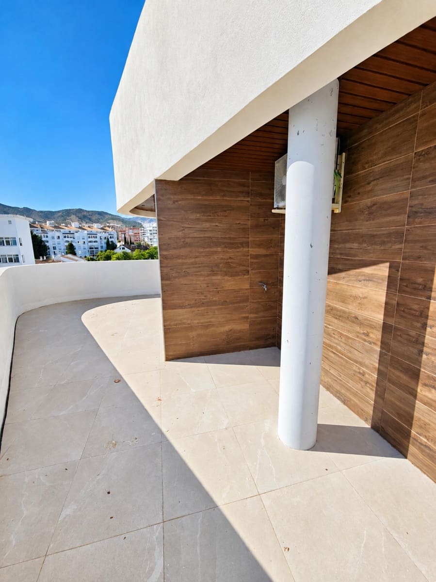 2 bedroom Penthouse for sale in Arroyo de la Miel with pool garage - € 695,000 (Ref: 10180835)