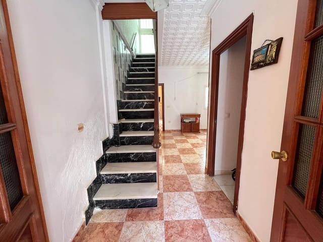 4 Zimmer Reihenhaus zu verkaufen in Málaga Stadt - 350.000 € (Ref: 10183097)