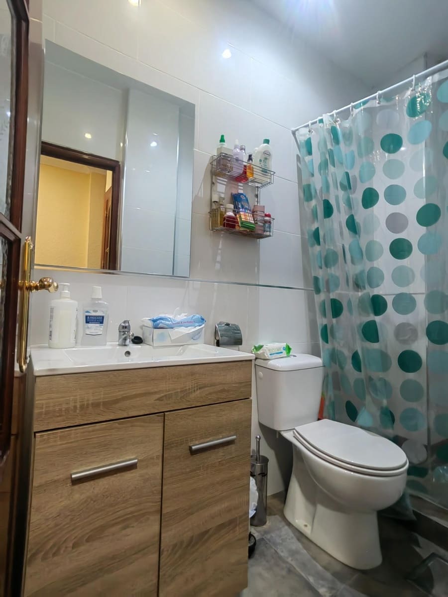 2 slaapkamer Huis te koop in Malaga stad - € 325.000 (Ref: 10187310)