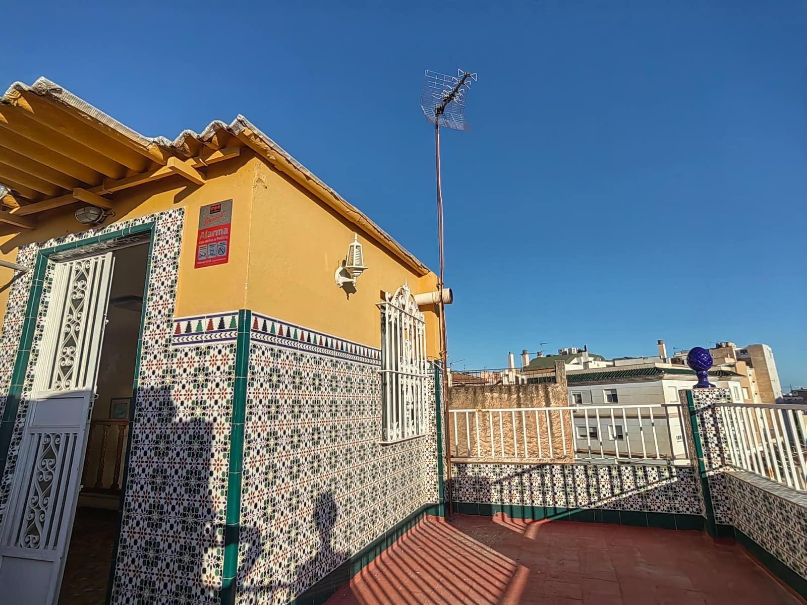 2 slaapkamer Huis te koop in Malaga stad - € 325.000 (Ref: 10187310)