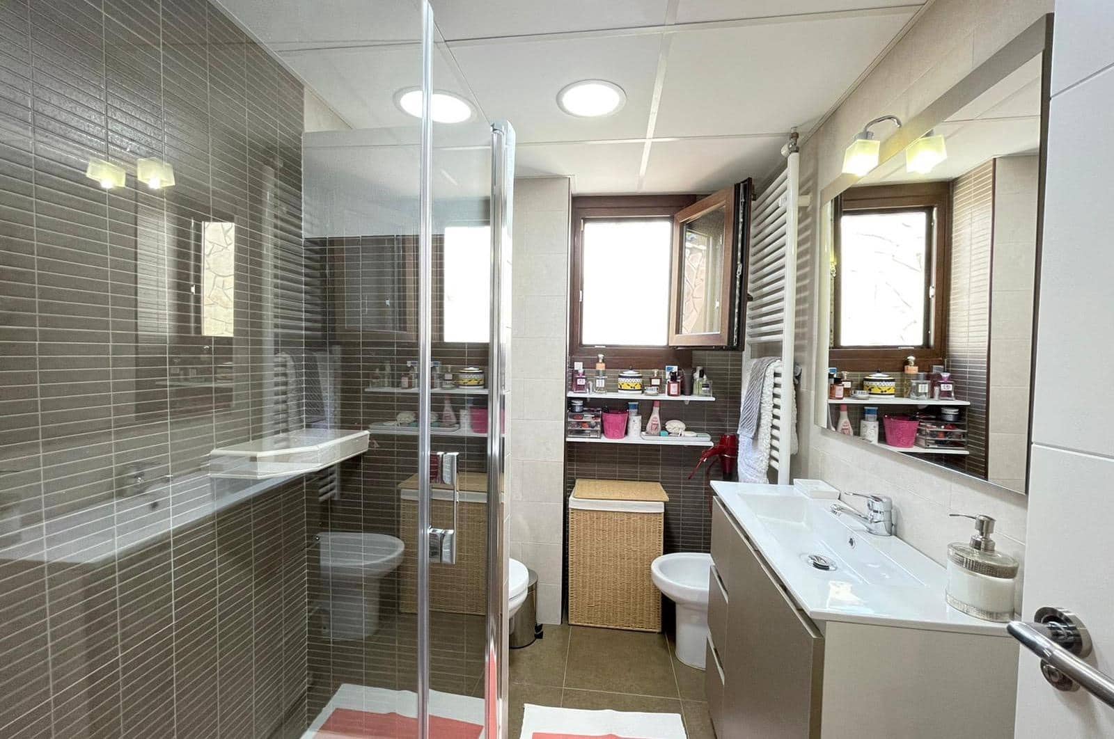 2 makuuhuone Huvila vuokrattavana paikassa Colmenar - 850 € (Ref: 8429646)