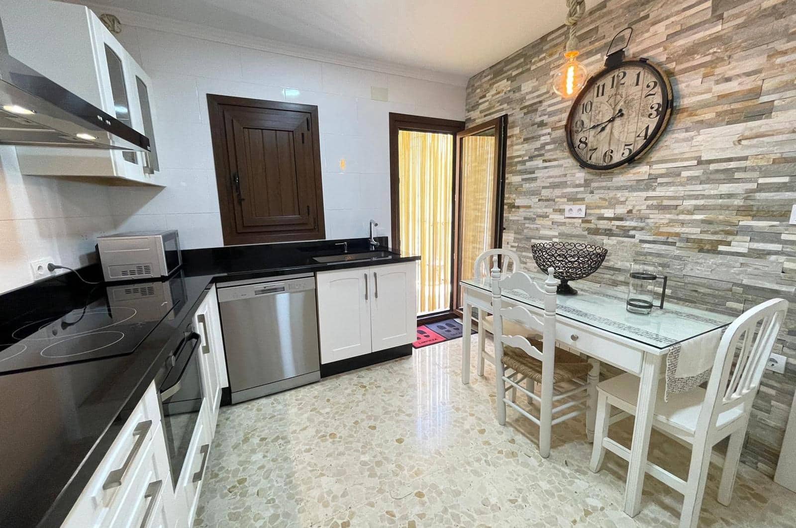 2 makuuhuone Huvila vuokrattavana paikassa Colmenar - 850 € (Ref: 8429646)