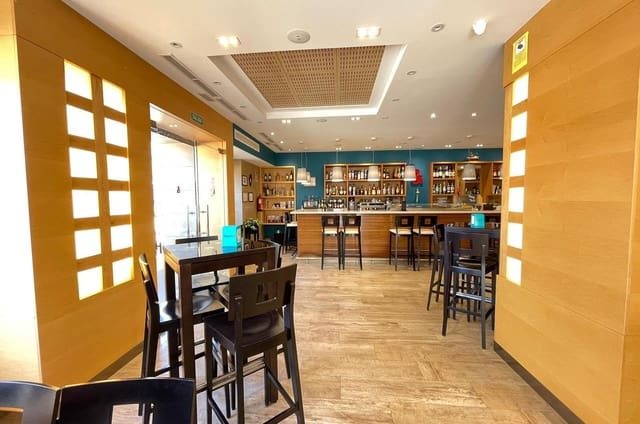 Local Commercial à vendre à Mijas - 590 000 € (Ref: 8429656)